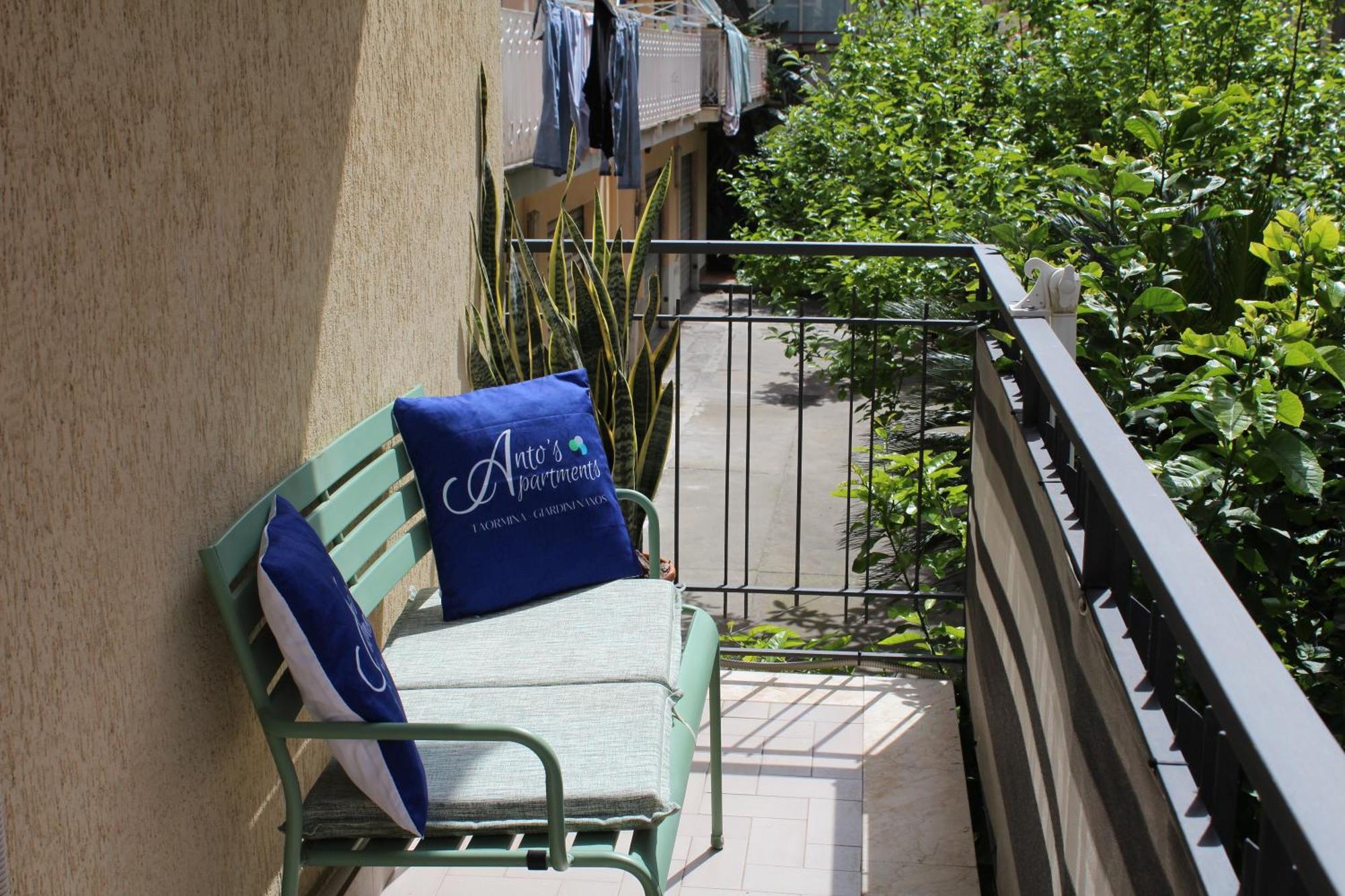 Anto'S Apartment - Giardini Naxos Exterior foto